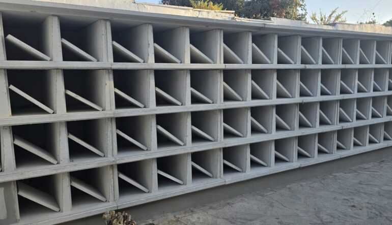 <H4>AMPLIACION DEL CEMENTERIO DE IGUALJEA (MALAGA) CON 80 NUEVOS OSARIOS</H4>