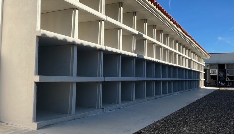 <H4>Ampliación del cementerio municipal de Zaidín (Huesca) con sistemas prefabricados VALOMAR </H4>